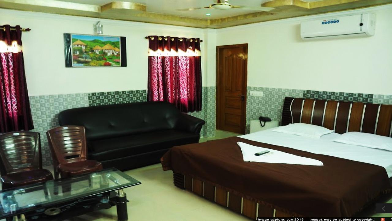Khammam Hotel Manorama Inn מראה חיצוני תמונה